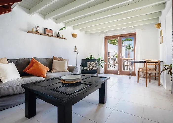 Balcon Botanico - Shared Pool - Island Location - 10 Mins Drive To Famara And La Santa Apartment