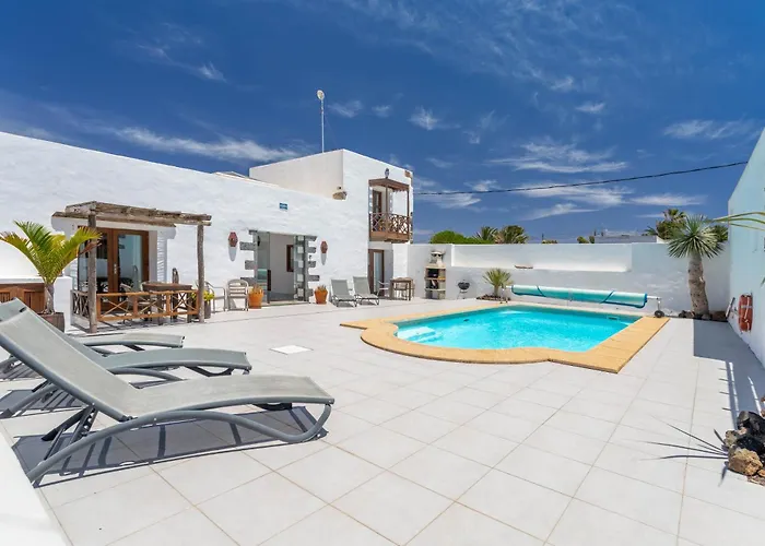 Balcon Botanico - Shared Pool - Island Location - 10 Mins Drive To Famara And La Santa 아파트 Tiagua