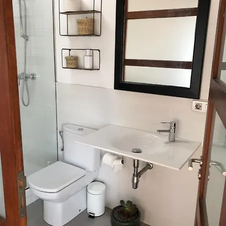 Apartment Balcon Botanico - Shared Pool - Island Location - 10 Mins Drive To Famara And La Santa Tiagua